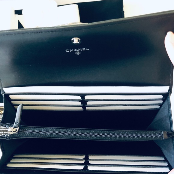 !!!SOLD!!! Large Chanel Boy wallet - Picture 5 of 6